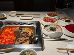 -海底捞火锅鲜切牛肉主题店(长寿路店)