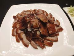 新雅片皮鸭-新雅粤菜馆(南京东路店)