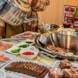 特色羊肉 选用的是内蒙5～6月的羔羊肉，食材很新鲜