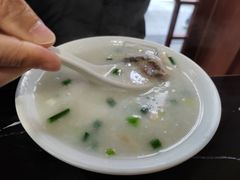 鲩鱼片粥-伍湛记 · 广州老字号(龙津中路店)