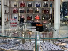 -奢物·巴黎站奢侈品回收寄售