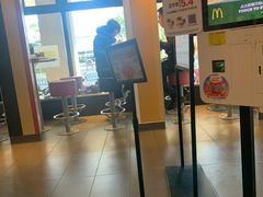 -麦当劳(江湾镇店)