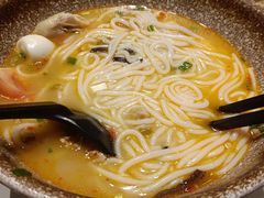 原汤一品土鸡面线-蒙自源米线大王(东站店)