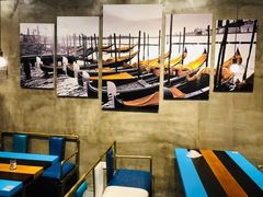 -臻鲜燕海鲜融合餐厅(金陵style店)