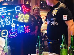 -喝丢一只鞋辣炒海鲜小烧烤(三八广场店)