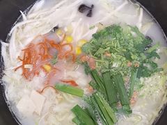 -花馬肆.云南过桥米线(汉神购物广场现场熬汤店)