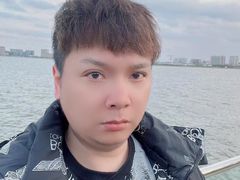 -上海滴水湖皇冠假日酒店