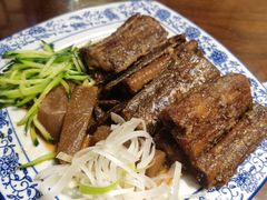 娄府酥骨带鱼-娄三少·老北京春饼烤鸭家常菜(方庄店)