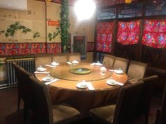 包厢-靠山屯东北农家菜(八龙桥雅苑店)