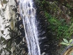 -燕子河大峡谷天坑仙境