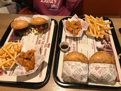 -The Habit Burger Grill 哈比特汉堡(复兴soho店)