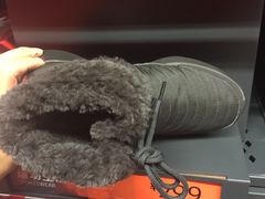 -NIKE上海青浦换季优惠店