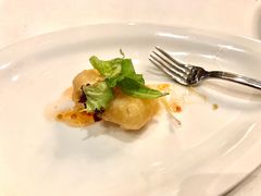 -龙虾酒吧扒房(宁波香格里拉店)