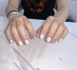 -悦指间美甲美睫