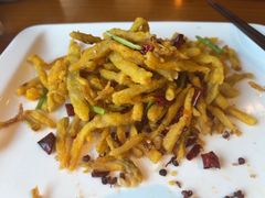 -莲餐厅·湖北菜·潜江小龙虾店(愚园路店)