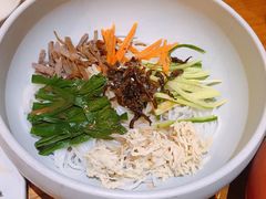 鸡丝凉米线-云海肴·云南小炒·汽锅鸡(天津国金汇店)