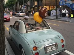-LINE FRIENDS Garosu-gil Flagship Store