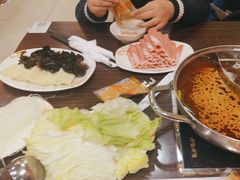 -呷哺呷哺(世贸.工三店)