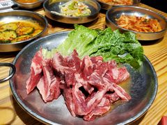 -青瓦炭韩潮烤肉(花园道店)