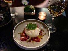 -wineapp葡萄酒餐吧(外滩金融中心店)