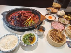 -卤校长老火锅(杨家坪直营店)