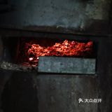 尝一口,让美味在舌尖上绽放出希望的火花