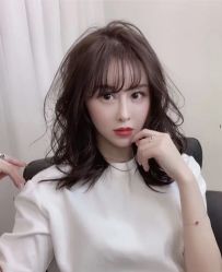 -洛施奇烫发染发沙龙