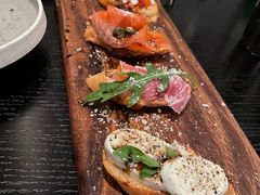 -wineapp葡萄酒餐吧(外滩金融中心店)