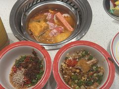 -龍歌自助小火锅(市南金茂湾店)
