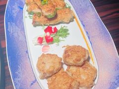 三姐煎酿辣椒拼煎酿莲藕饼-粤·向群饭店(麓景路店)