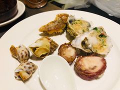 -大中华希尔顿酒店-念自助餐·嗨啤·小龙虾