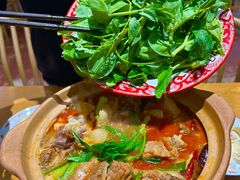 -郭婆婆疯子鸡·土货江湖菜馆