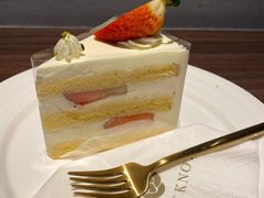 经典草莓忌廉蛋糕-KNOTKNOT珞珞·日式甜品(K11店)