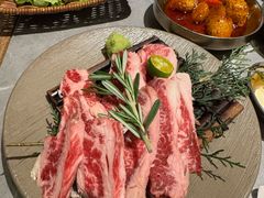 -草家酱蟹炭火烤肉店(珲春南路一店)