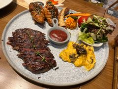 -Mark&Mars Restaurant