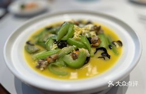 Loofah with Razor Clams