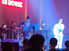 -TZ House音乐现场(来福士中心店)