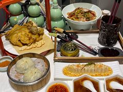 -江城小馆陕南妈妈菜·全球旅行餐厅(钟楼店)