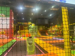 -蹦蹦跳跳(新奥购物中心店)