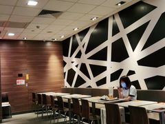 大堂-麦当劳(汉口火车站候车室店)