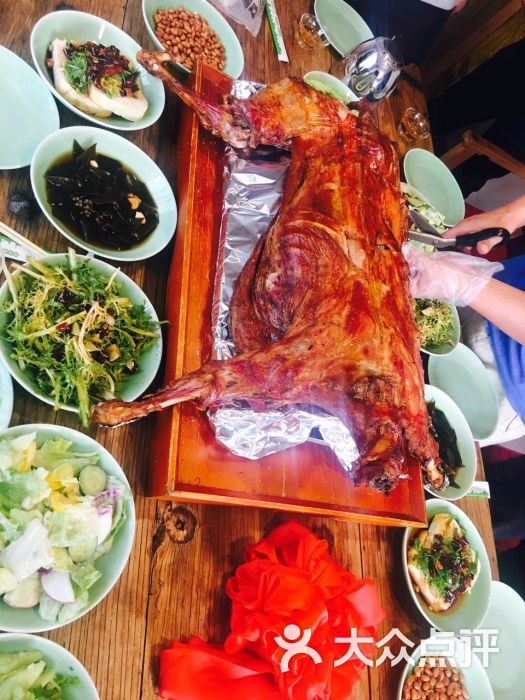 朴园生态休闲烤全羊烤全羊图片 - 第2张