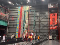 -极限PLAY运动娱乐新世界·团建派对潮玩休闲馆·室内蹦极高空游乐园