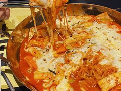 芝士拉面炒年糕-博欧姆新派韩国料理·炸鸡(艾尚店)