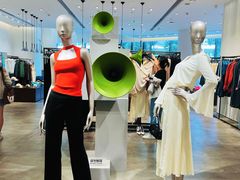 -URBAN REVIVO(上海中庚漫游城店)