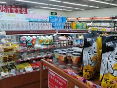 零售区-全家便利店(莲花池东路店)
