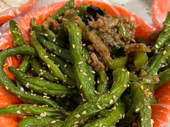 炒豆角-咱家王新国把子肉(县东巷店)