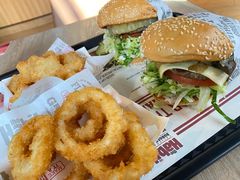 -The Habit Burger Grill 哈比特汉堡(复兴soho店)