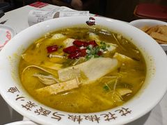 -渝是乎酸菜鱼(龙旗购物中心店)