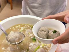 黄花鱼丸子汤-康平锅贴馆时令海鲜(大润发店)