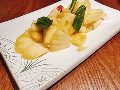 青柠檬拌鲜菠萝-云海肴·汽锅鸡·云南菜(天山百盛优客店)